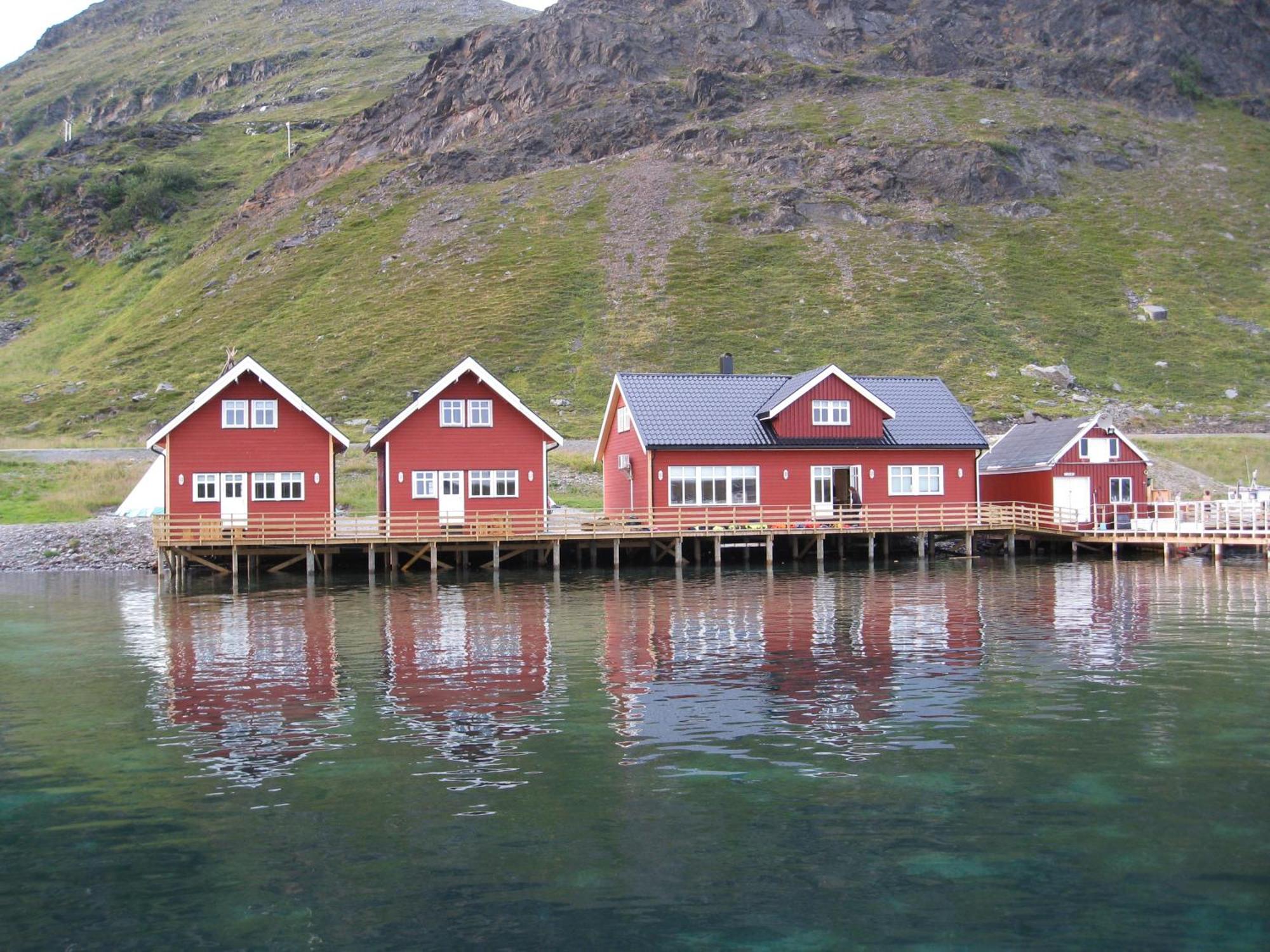 Sarnes Seaside Cabins Гоннінґсвоґ Екстер'єр фото